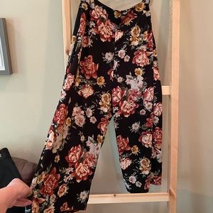 Cropped, Wide Leg, Printed Pants